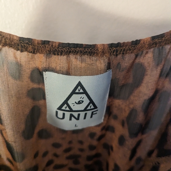 UNIF High Low Sheer Cheetah Top - Picture 5 of 5